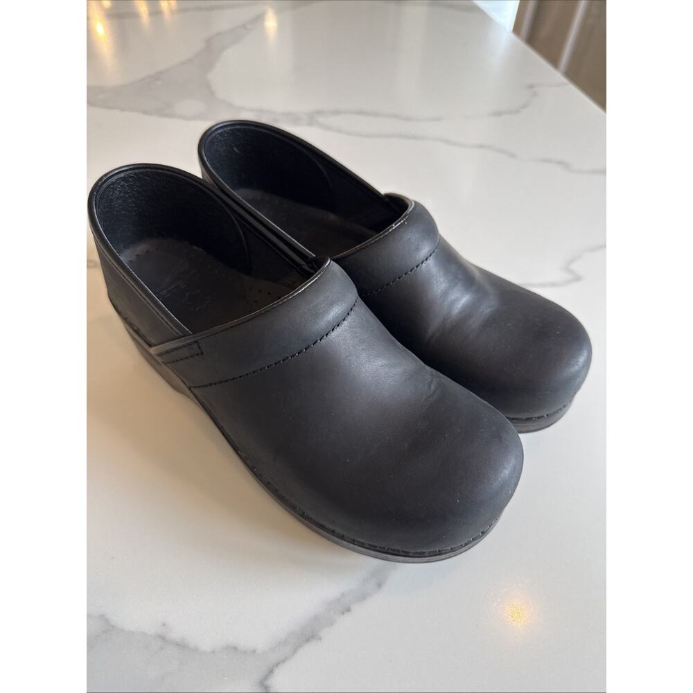 DANSKO WOMENS 40 9.5 PROFESSIONAL BLACK OILED LEATHER COMFORTABLE CLOGS
